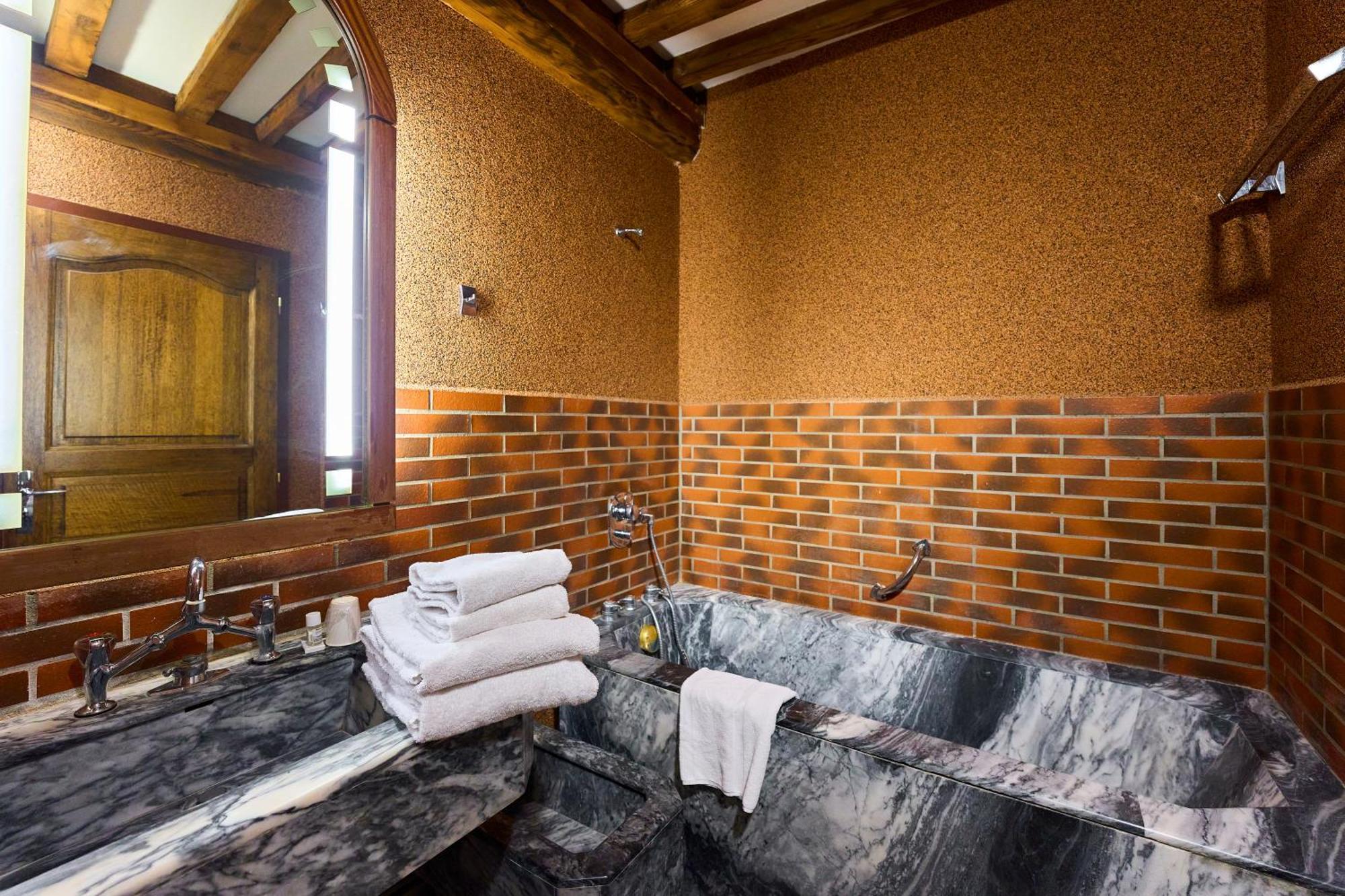Aux Prisons De Montagny Bed & Breakfast Montagny  Екстериор снимка